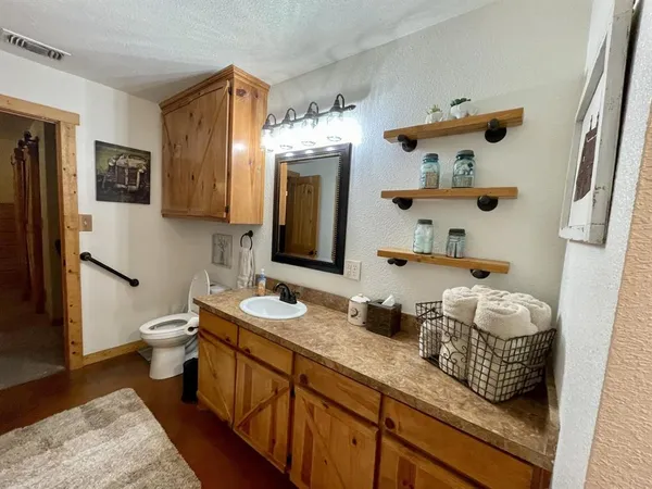 $575,000 | 1746 County Road 4522, Decatur, TX 76234