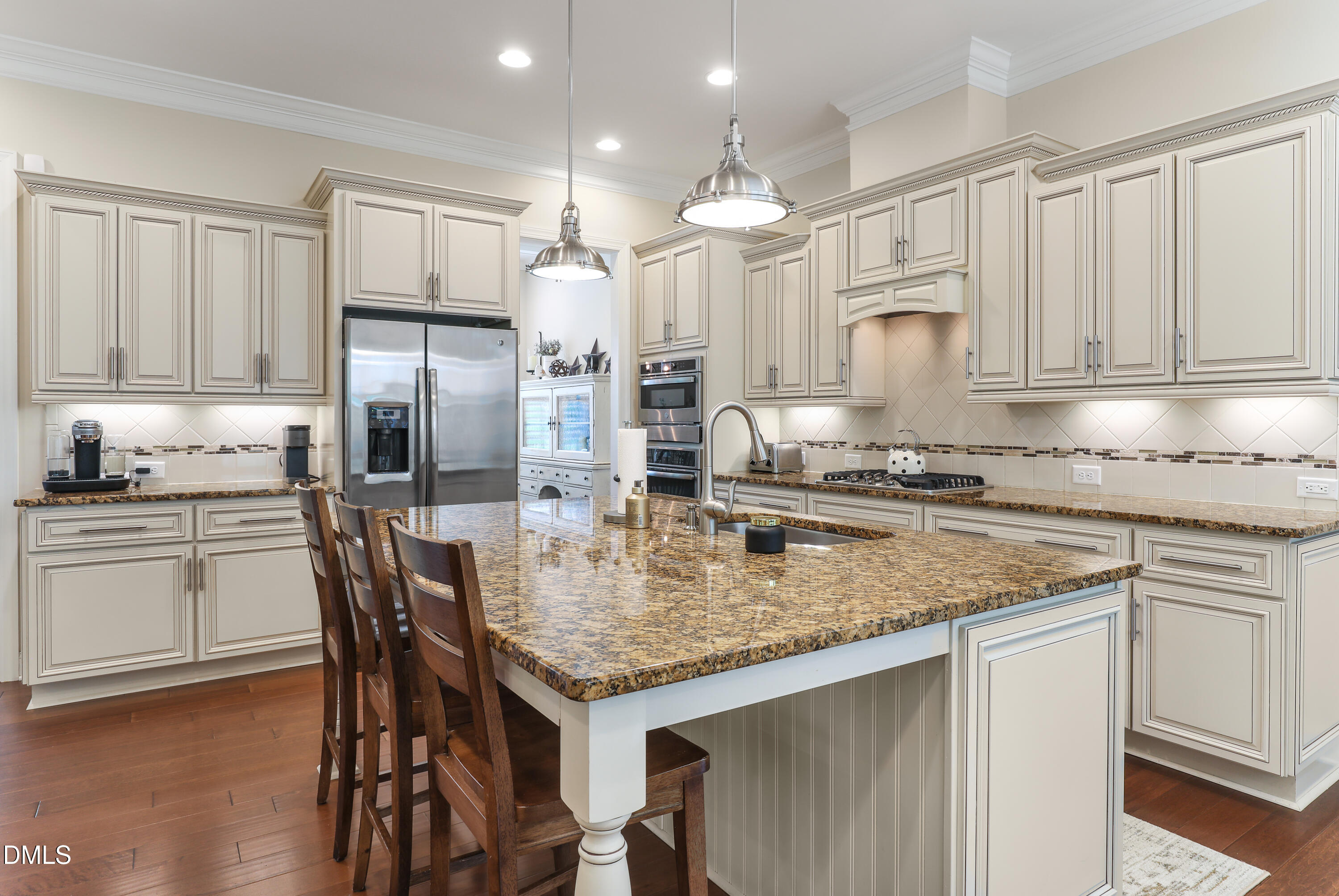 225 Brook Manor Court Cary, NC 27513 - Photo 4 of 41