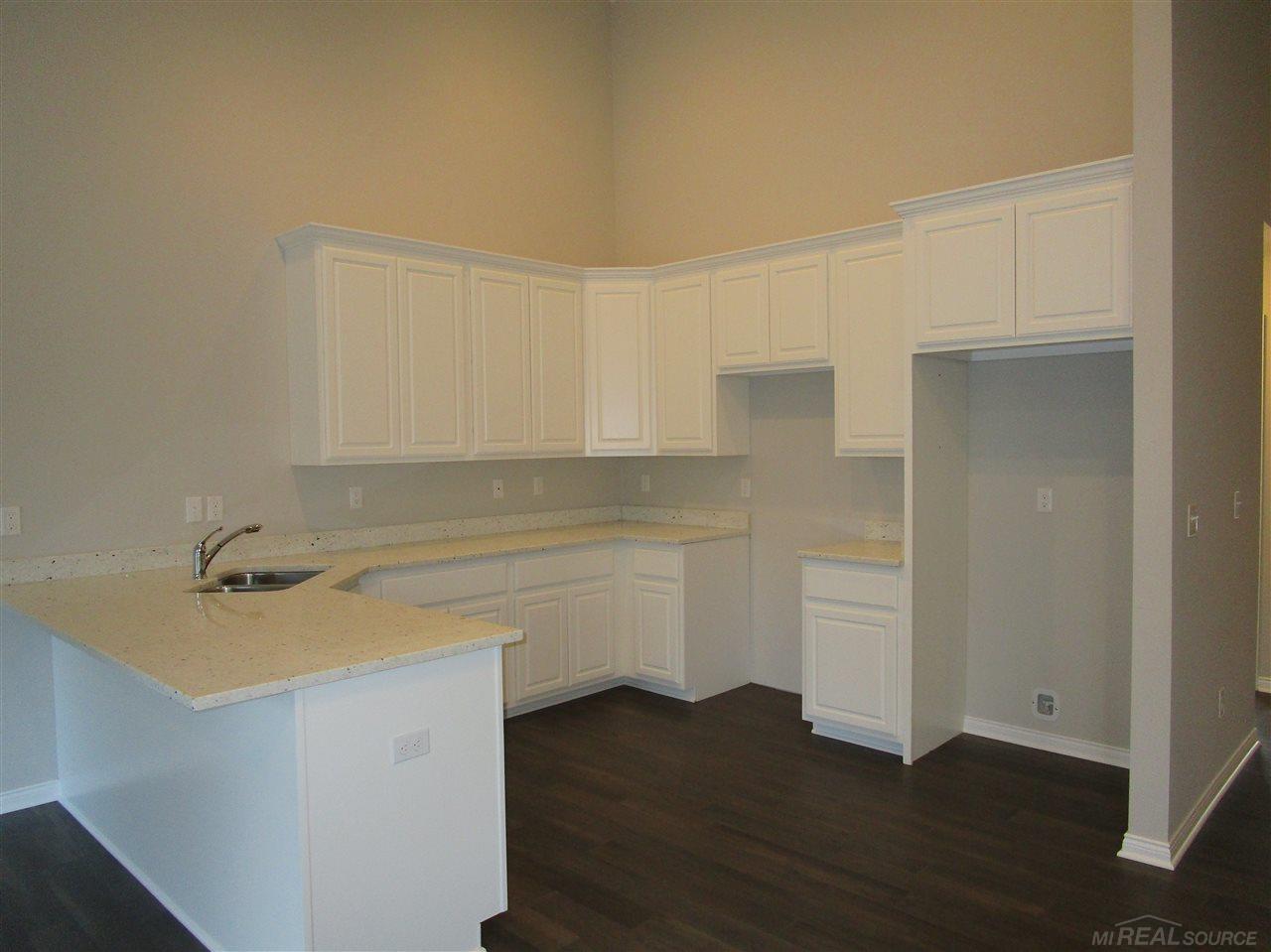 47384 Mariners New Baltimore, MI 48051 - Photo 4 of 19