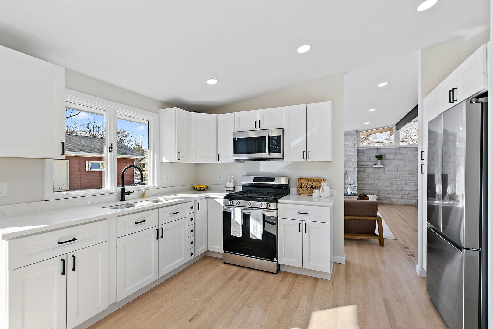 411 South 1st Street Elburn, IL 60119 - Photo 9 of 23