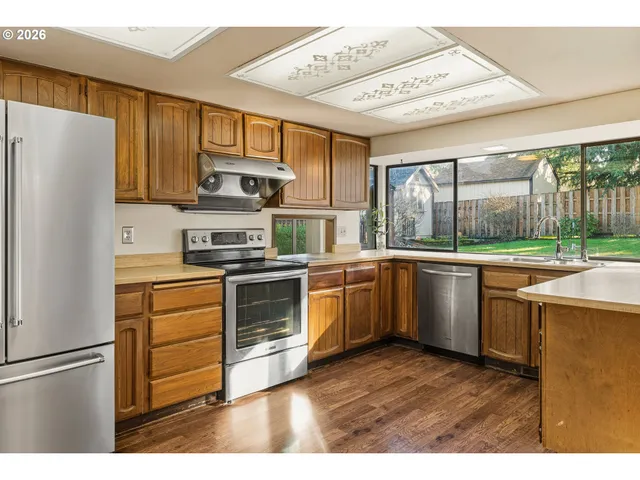 $525,000 | 21216 Southwest Martinazzi Avenue, Tualatin, OR 97062