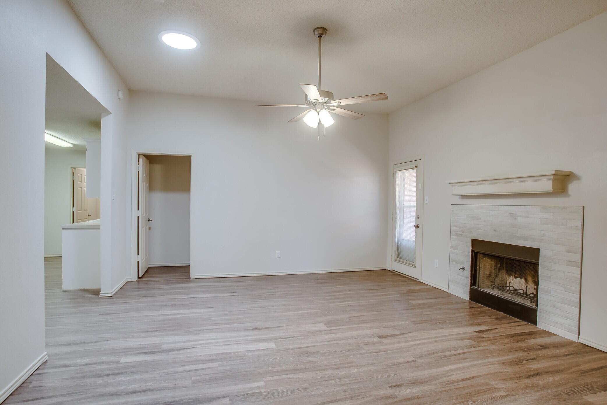 3113 99th Street, Unit B Lubbock, TX 79423 - Photo 2 of 13 l-2