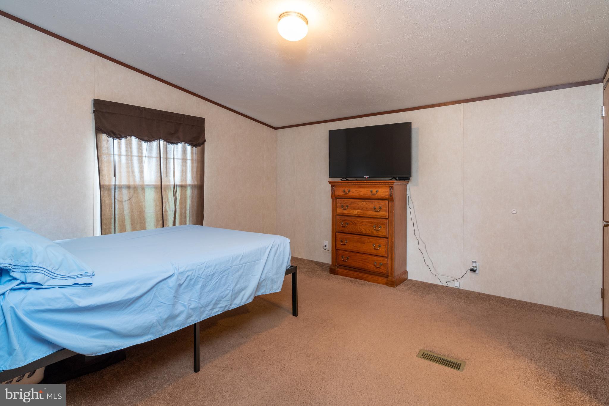 1843 Meadow View Road Manheim, PA 17545 - Photo 21 of 34 Bedroom 1