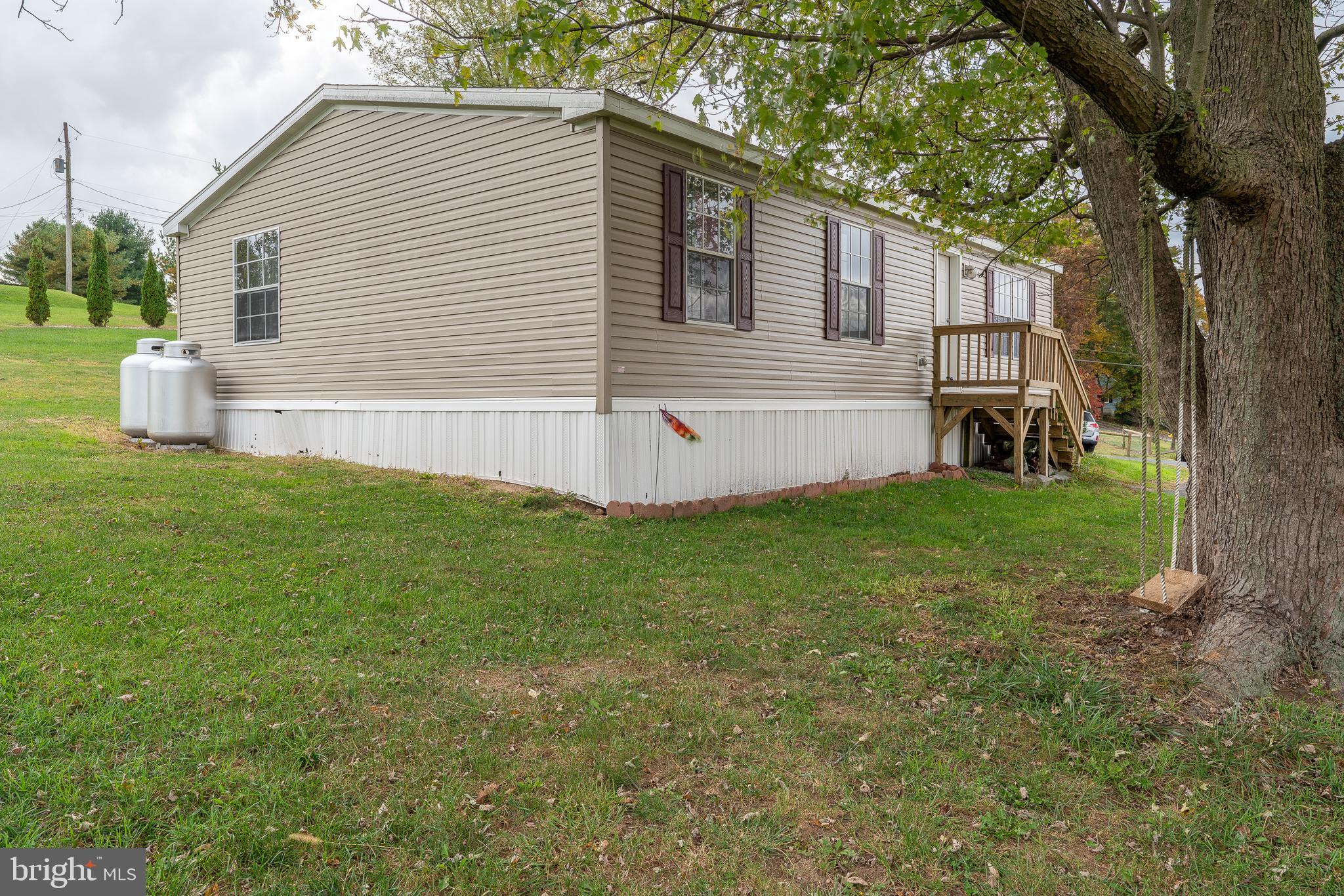 1843 Meadow View Road Manheim, PA 17545 - Photo 7 of 34