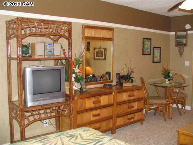 27 Hui Rd F, Unit 110 Lahaina, HI 96761 - Photo 4 of 13 Gallery Image 4