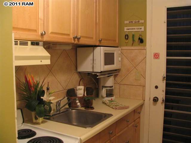 27 Hui Rd F, Unit 110 Lahaina, HI 96761 - Photo 7 of 13 Gallery Image 7
