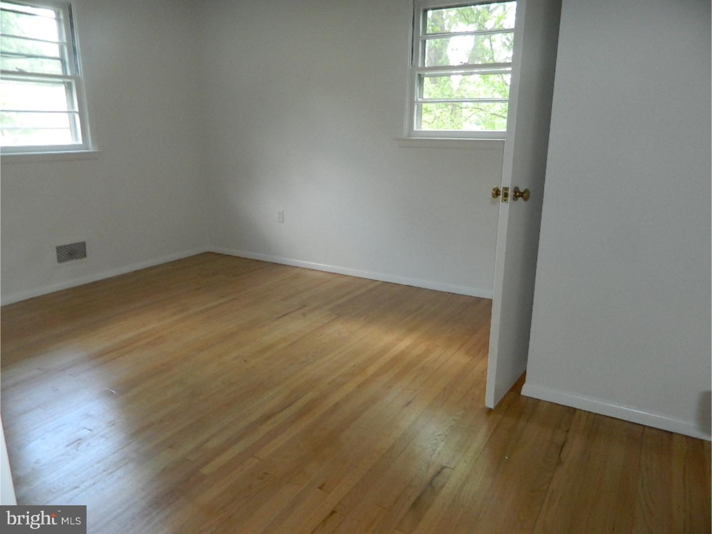 1159 Lower Ferry Road Ewing, NJ 08618 - Photo 14 of 20
