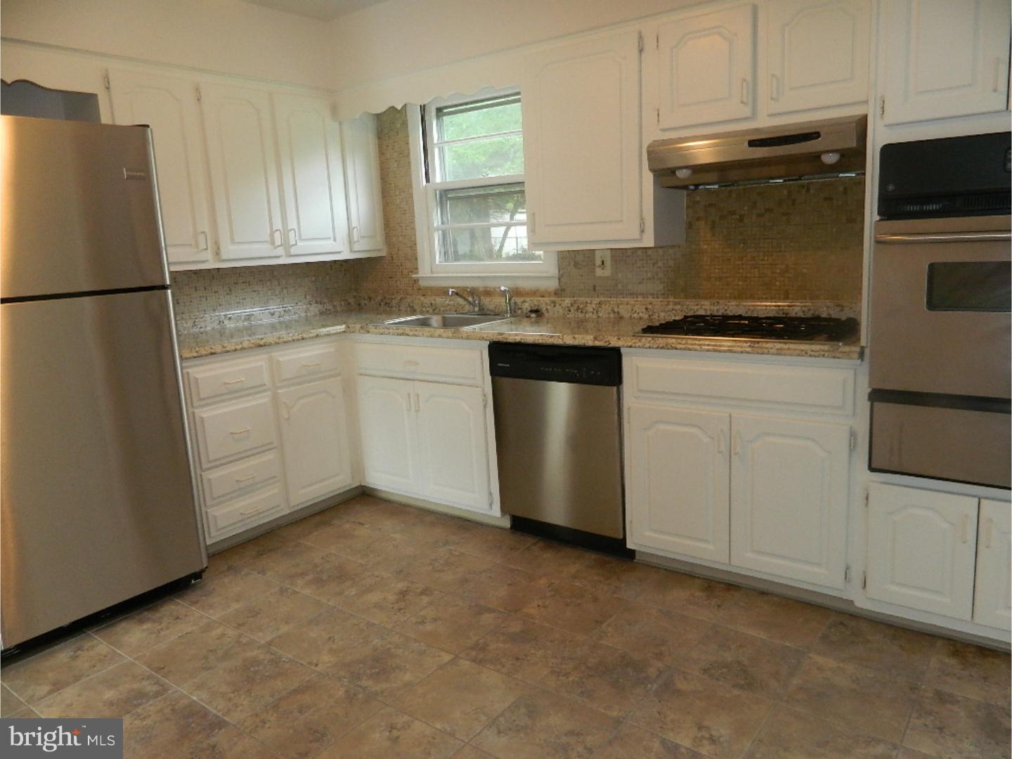 1159 Lower Ferry Road Ewing, NJ 08618 - Photo 5 of 20