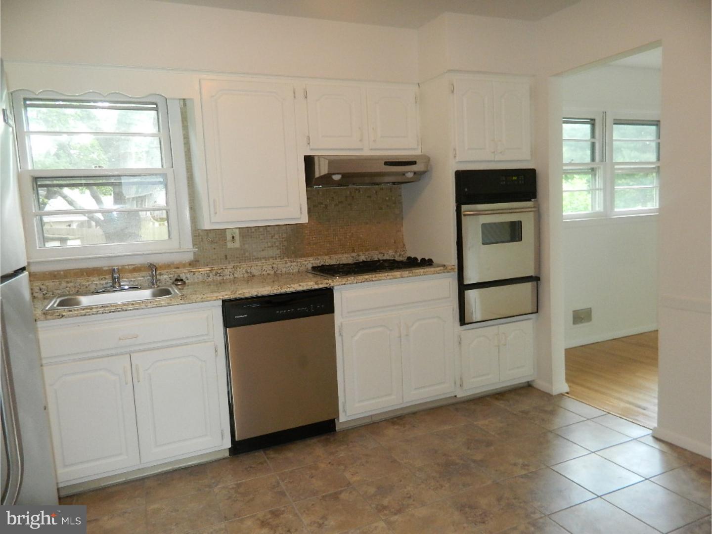 1159 Lower Ferry Road Ewing, NJ 08618 - Photo 6 of 20