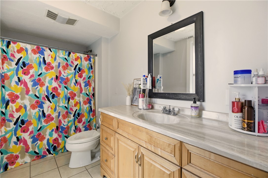 22 Summer Street Newport, RI 02840 - Photo 12 of 31