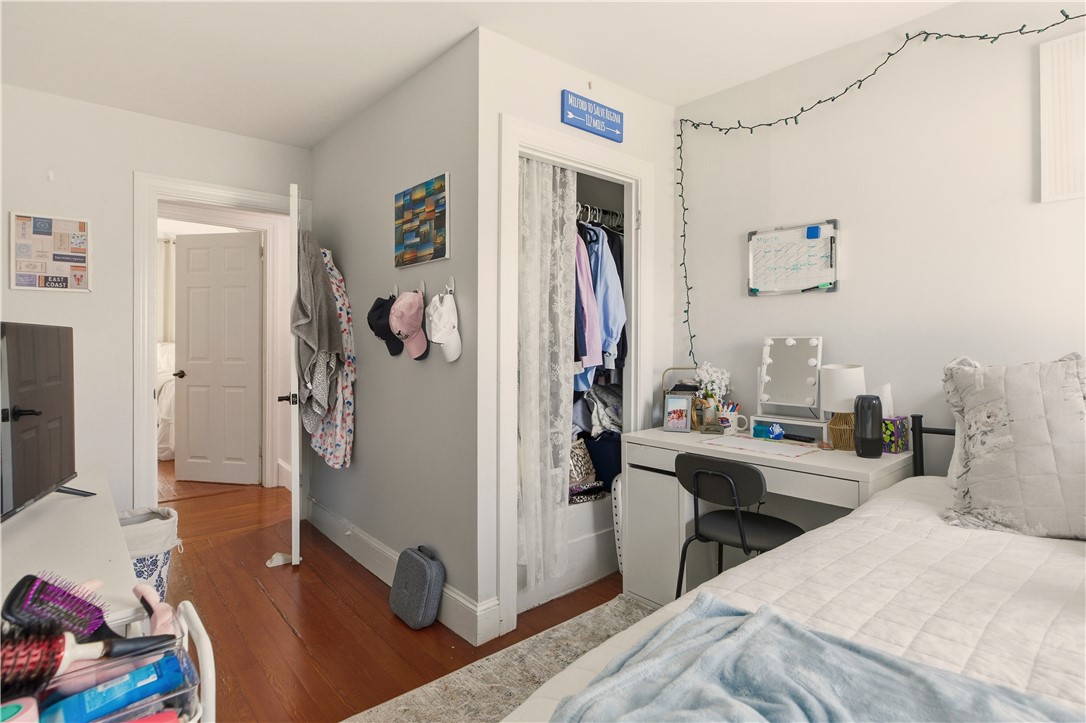 22 Summer Street Newport, RI 02840 - Photo 15 of 31