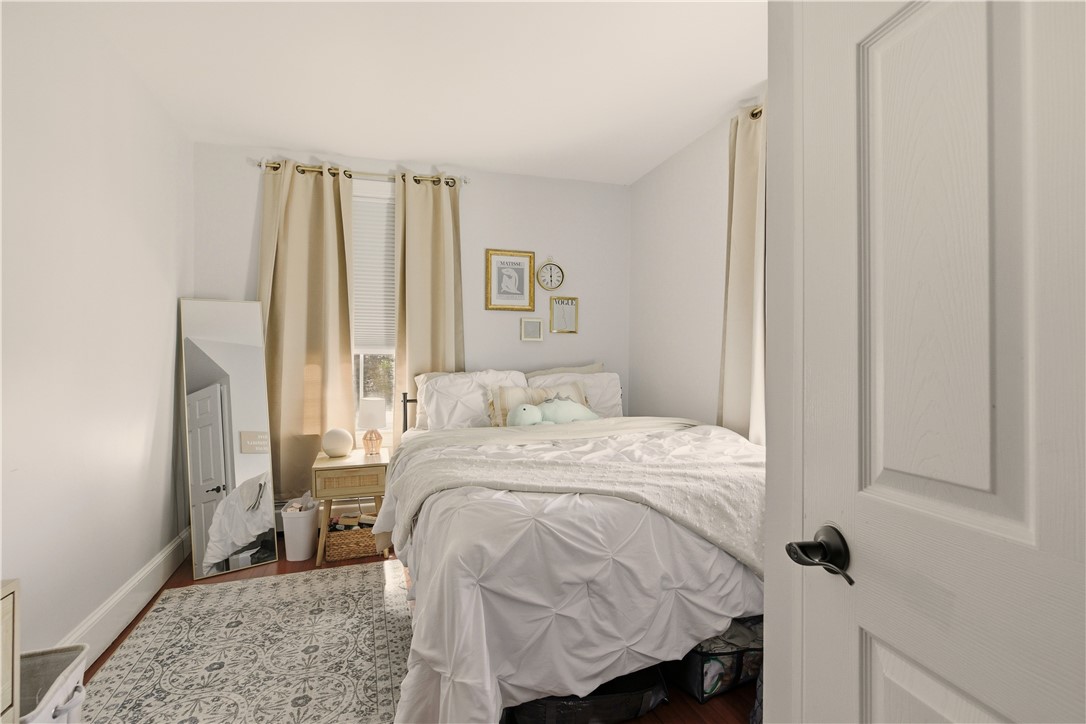 22 Summer Street Newport, RI 02840 - Photo 16 of 31