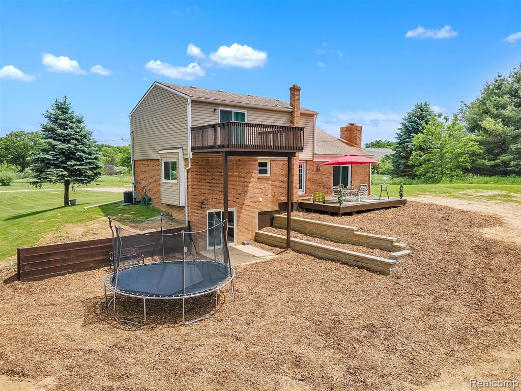 2244 Dutcher Road Howell, MI 48843 - Photo 16 of 22