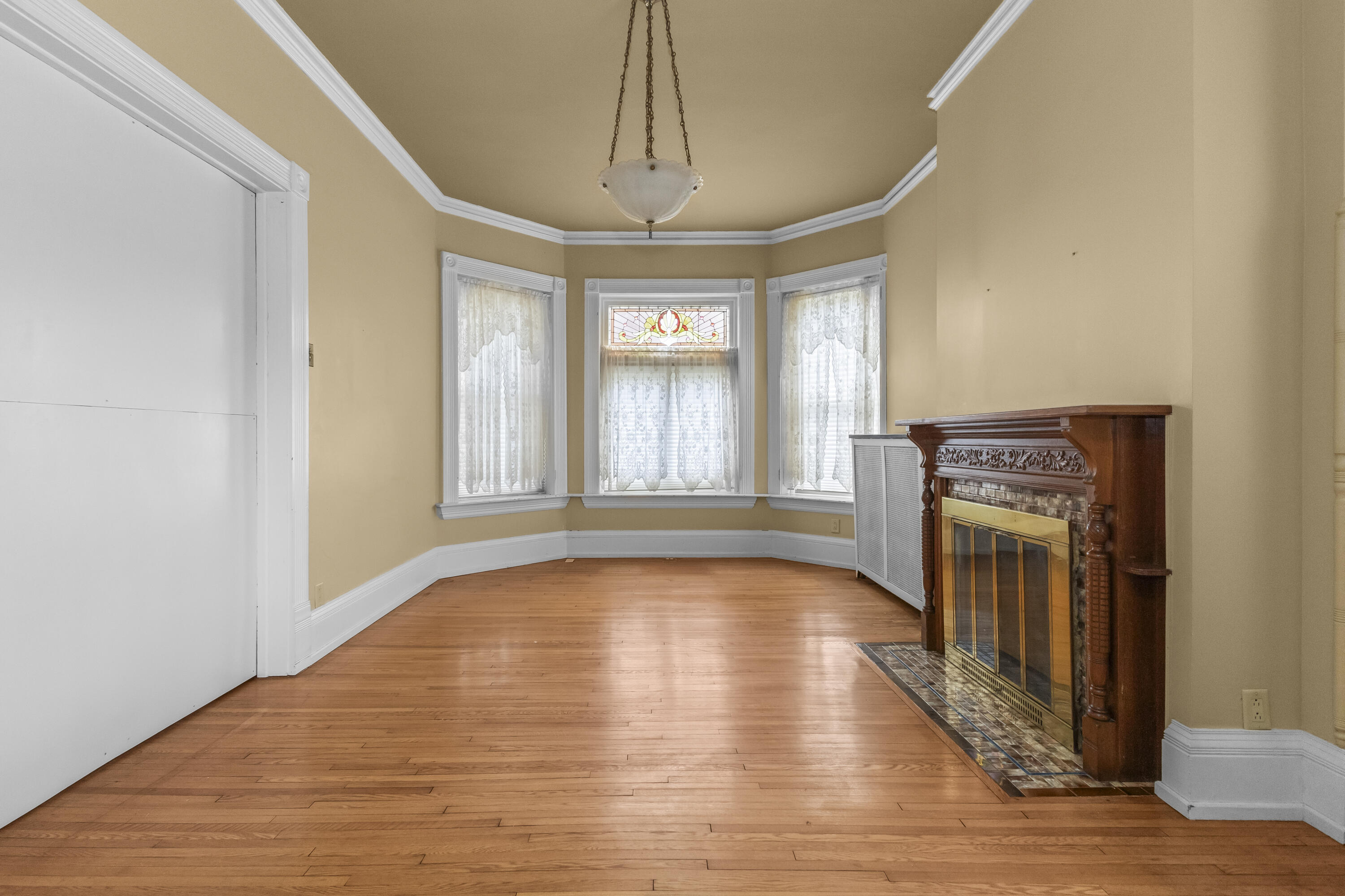 251 East Racine Street Jefferson, WI 53549 - Photo 9 of 38 IMG_9130