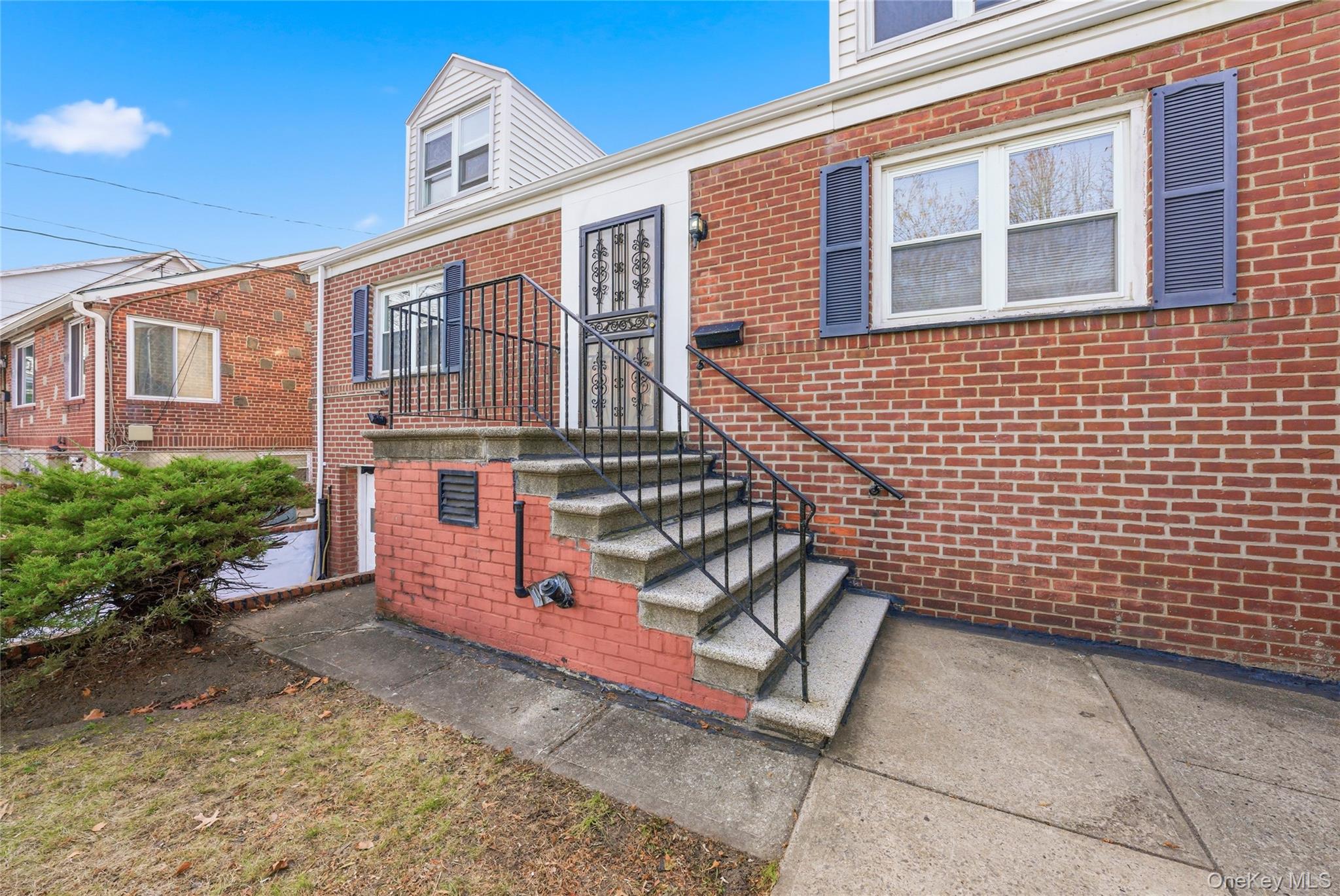 4161 Monticello Avenue Bronx, NY 10466 - Photo 13 of 38 a view of a house with a small yard