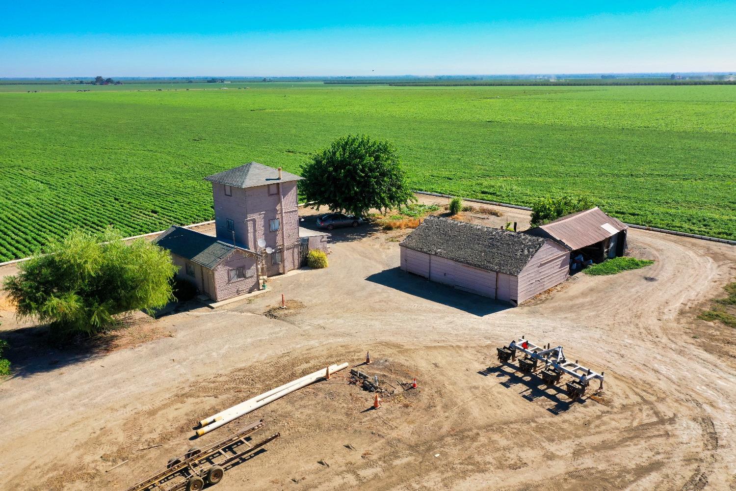 4942 McCracken Road Westley, CA 95387 - Photo 11 of 15 a view of a terrace with a garden