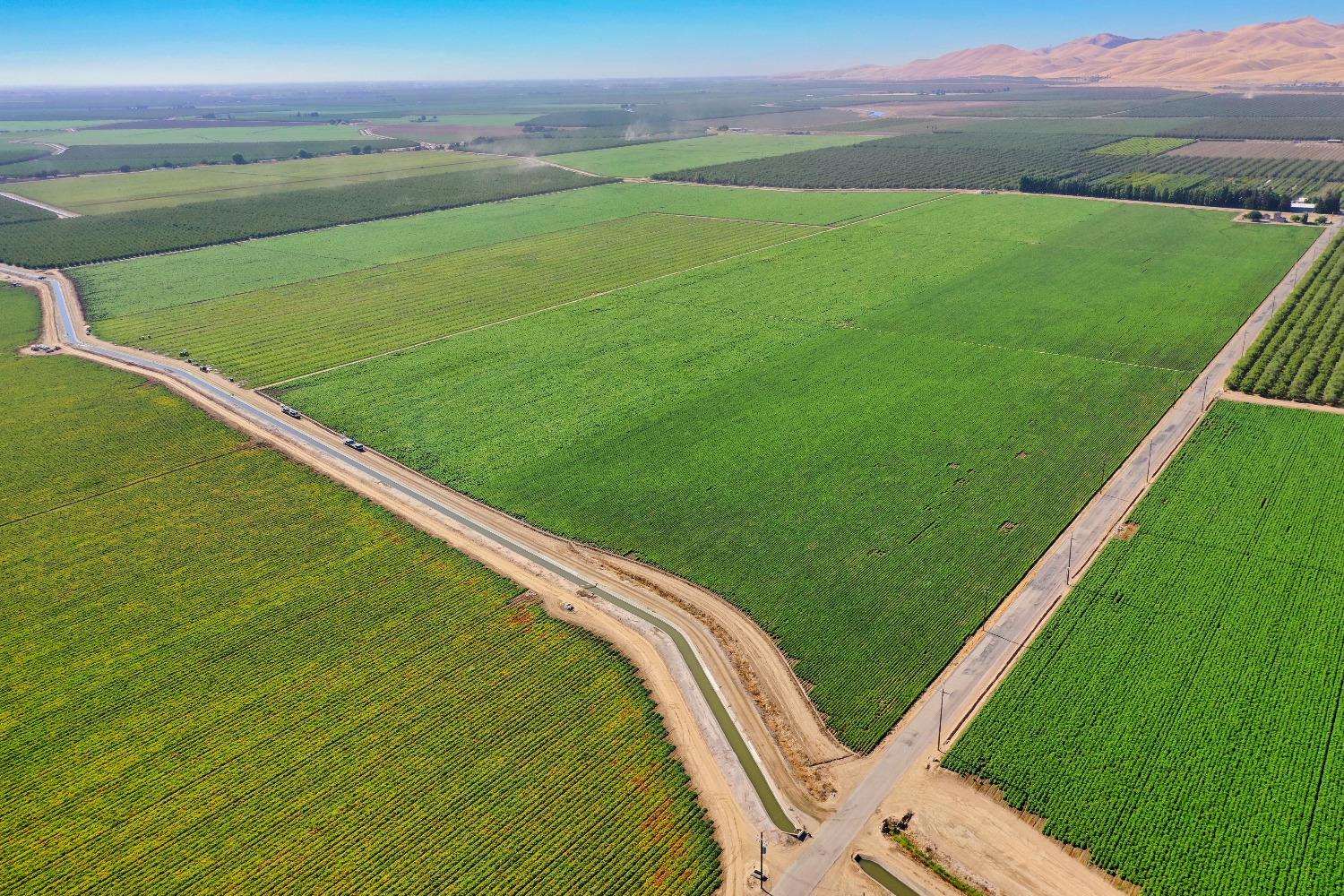 4942 McCracken Road Westley, CA 95387 - Photo 4 of 15 a view of a field with an outdoor space