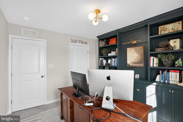 $487,000 | 1013 Turnstone Drive, Fogelsville, PA 18051