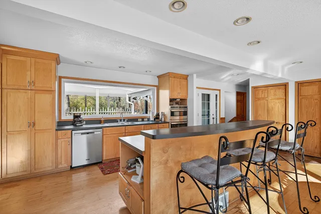 $679,900 | 840 North Shore Drive West, Orono, MN 55364