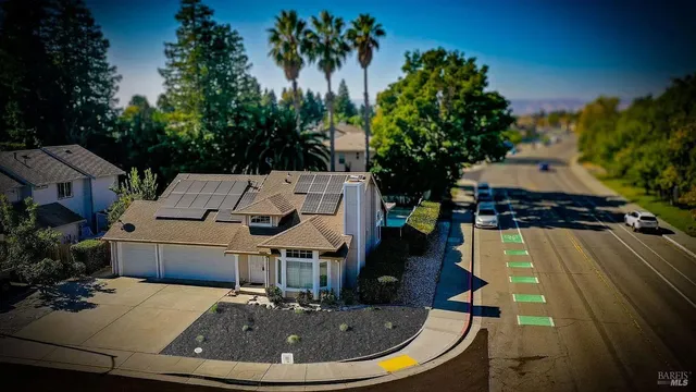 $634,950 | 265 Ahern Lane, Dixon, CA 95620