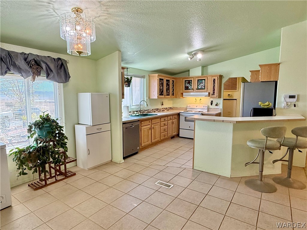 1949 Elgin Road Golden Valley, AZ 86413 - Photo 8 of 41