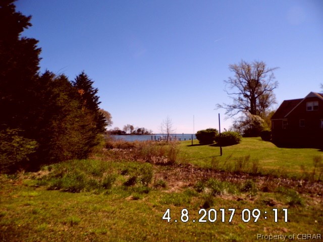 349 Kent Cove Road Kilmarnock, VA 22482 - Photo 5 of 17