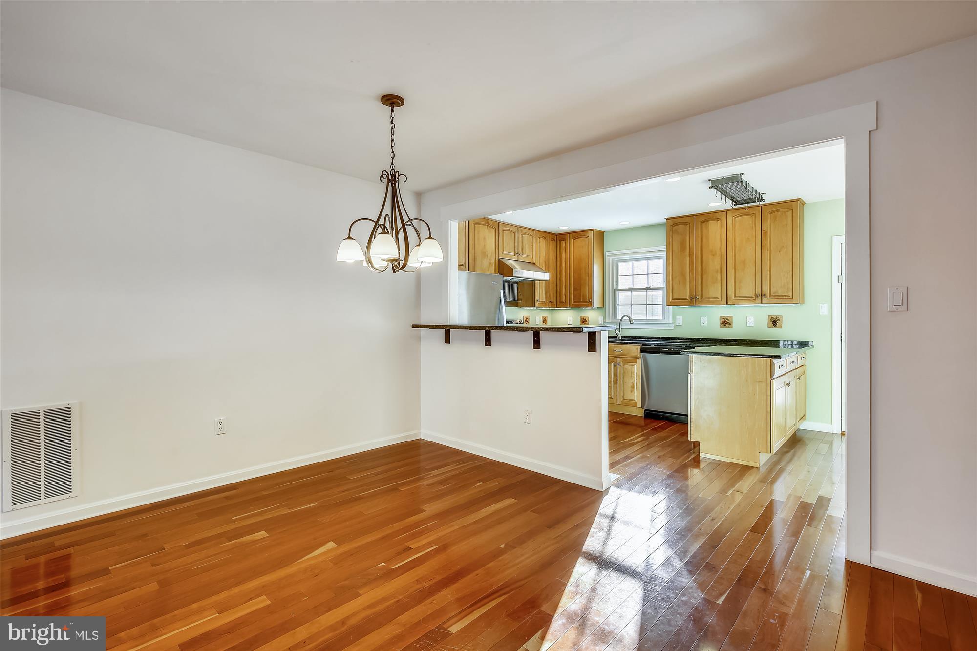 8 Pennydog Court Silver Spring, MD 20902 - Photo 13 of 68