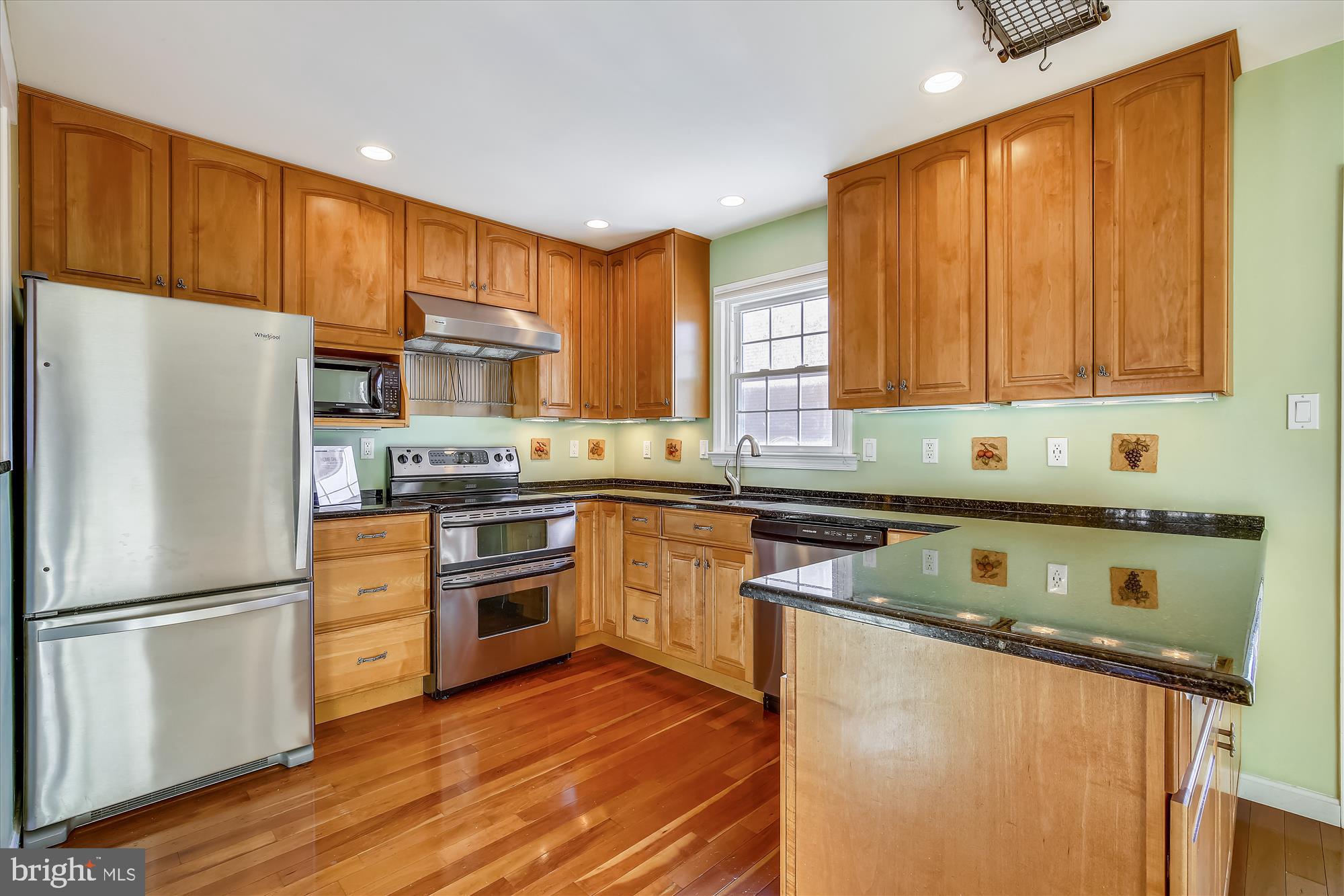 8 Pennydog Court Silver Spring, MD 20902 - Photo 17 of 68