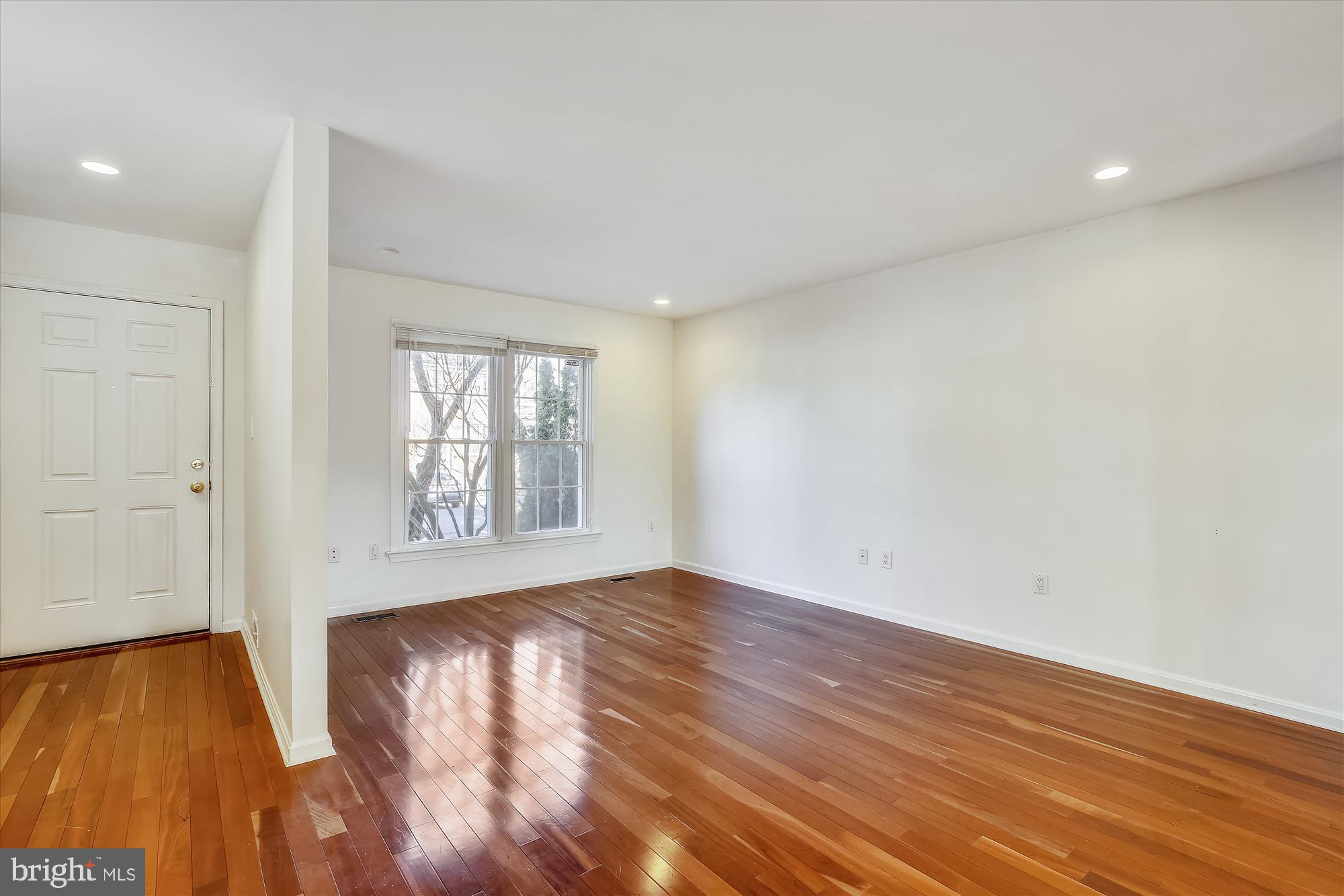 8 Pennydog Court Silver Spring, MD 20902 - Photo 8 of 68