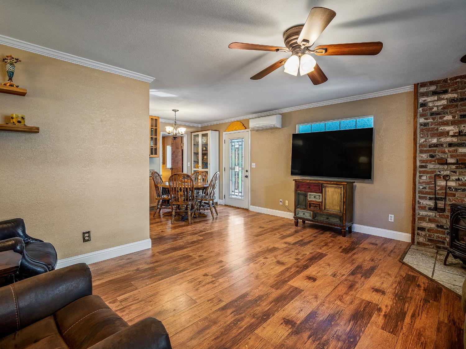 6800 Diablo View Trail Placerville, CA 95667 - Photo 24 of 33 a living room with furniture and a flat screen tv