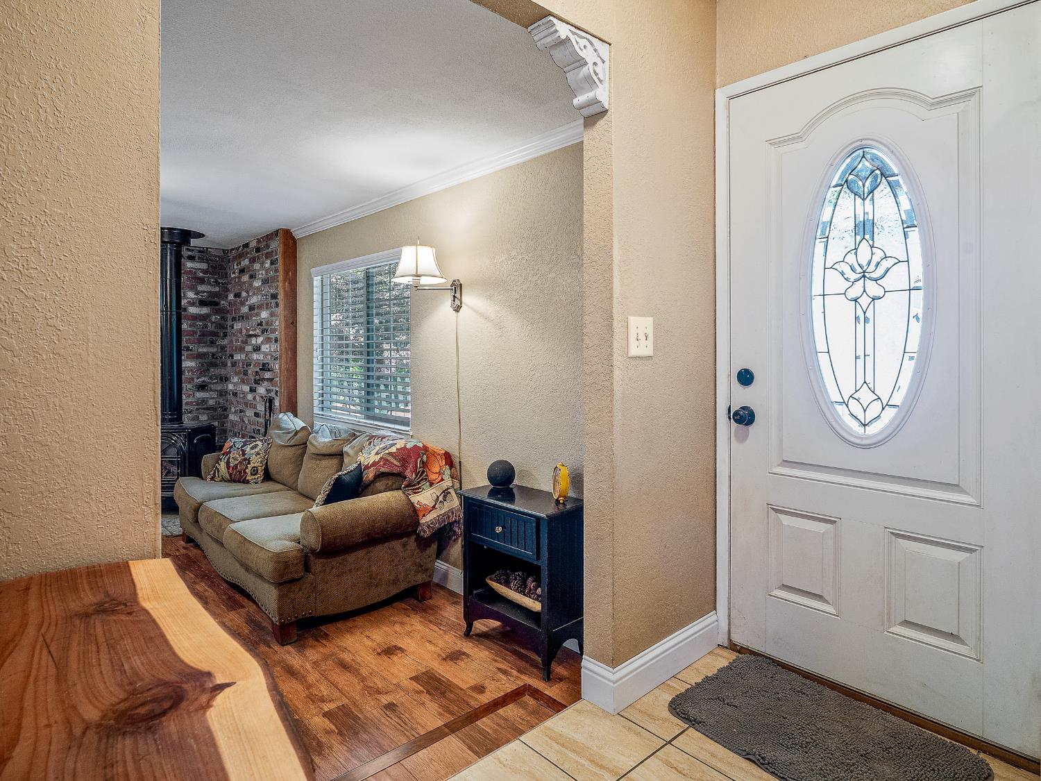 6800 Diablo View Trail Placerville, CA 95667 - Photo 26 of 33 a living room with furniture and a window