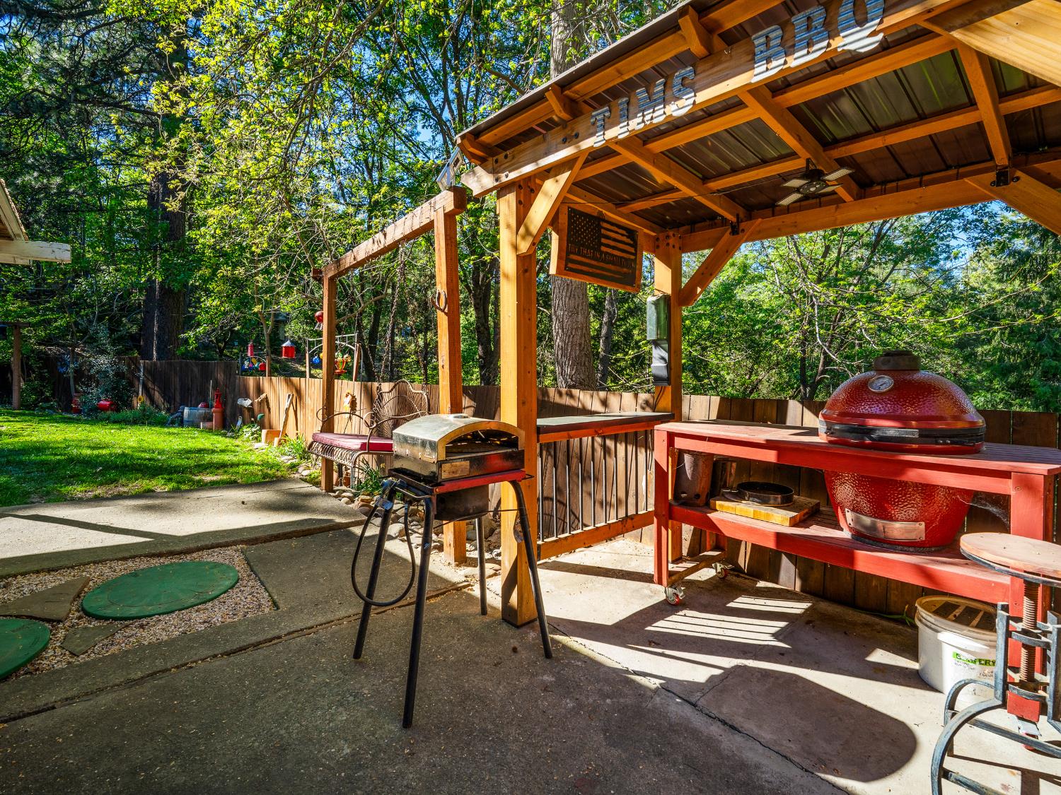 6800 Diablo View Trail Placerville, CA 95667 - Photo 5 of 33 a patio with glass top table and chairs