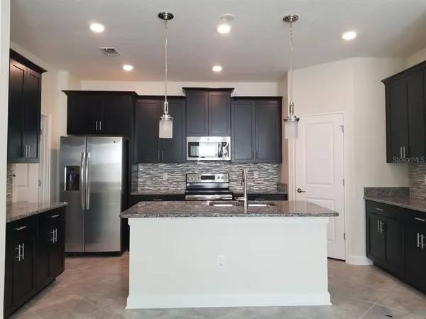 $2,750 | 10028 Lovegrass Lane, Orlando, FL 32832