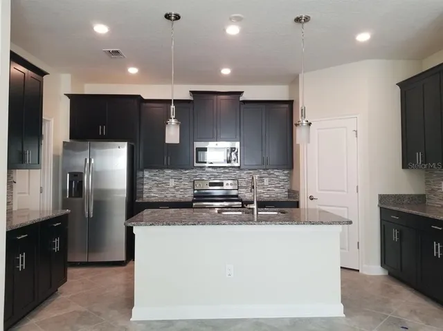 $2,750 | 10028 Lovegrass Lane, Orlando, FL 32832