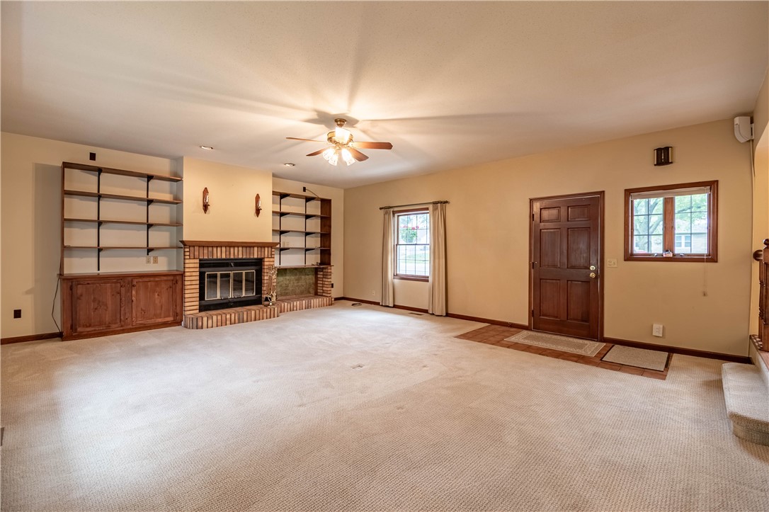 503 North 34th Street Decatur, IL 62521 - Photo 6 of 37 Living Room