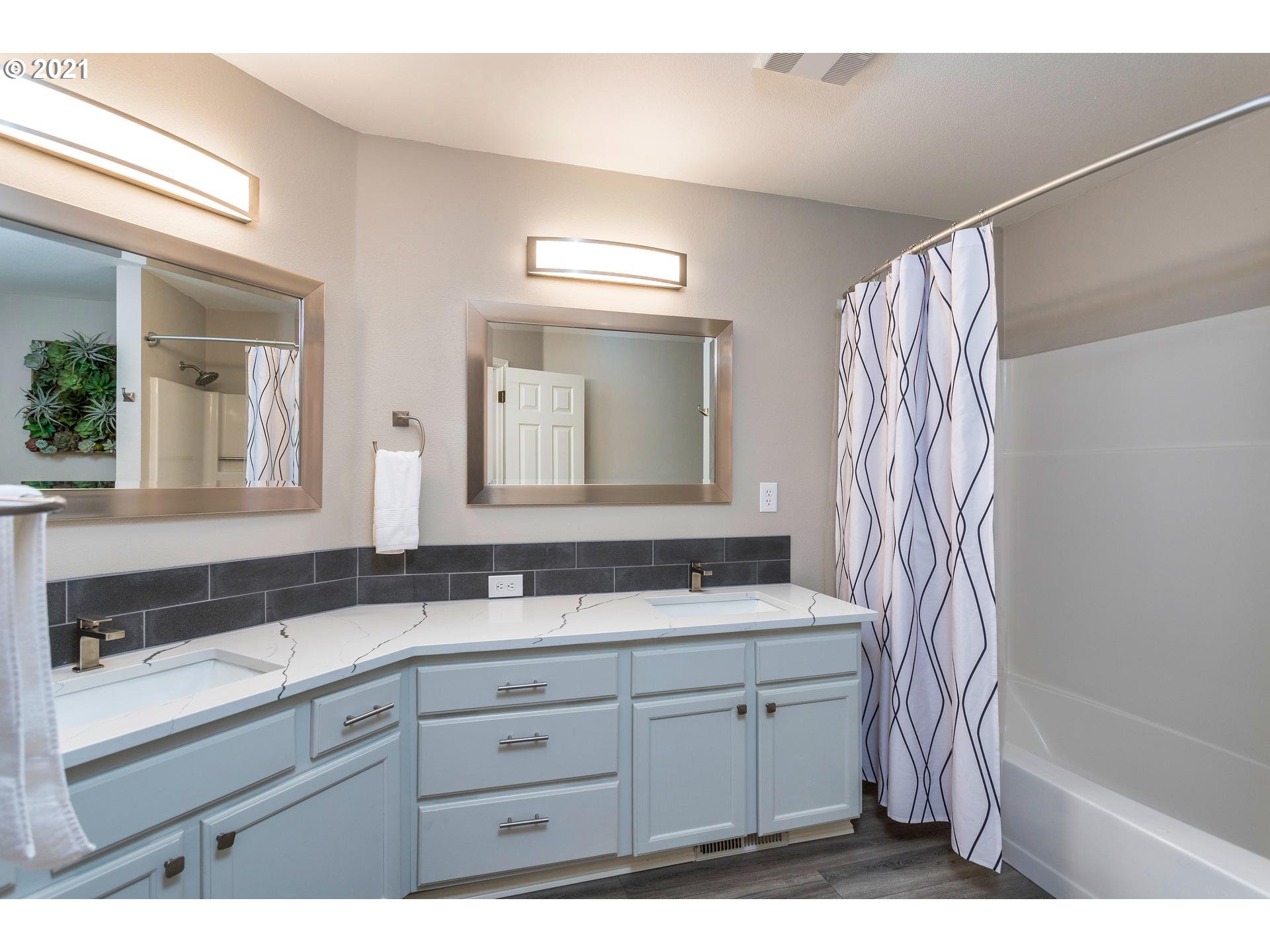 9 Southwest 68th Avenue Portland, OR 97225 - Photo 22 of 31 Gallery Image 22
