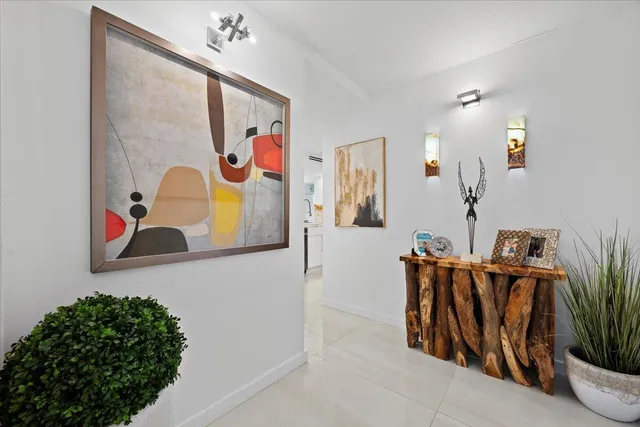 $789,950 | 3580 South Ocean Boulevard, Unit 7E, South Palm Beach, FL 33480