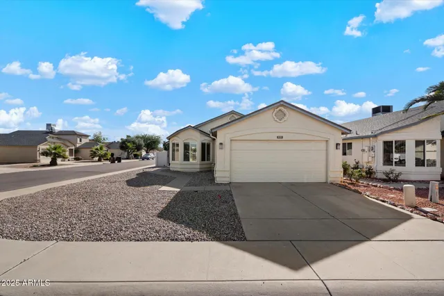 $2,400 | 8835 West Michelle Drive, Peoria, AZ 85382