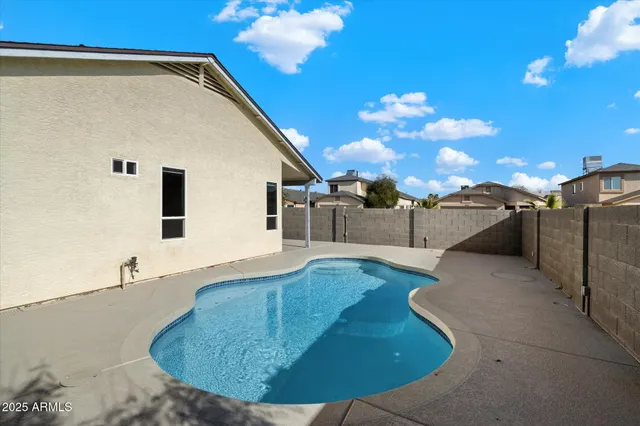 $2,400 | 8835 West Michelle Drive, Peoria, AZ 85382