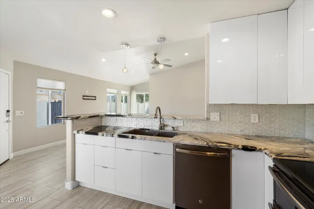 $2,400 | 8835 West Michelle Drive, Peoria, AZ 85382