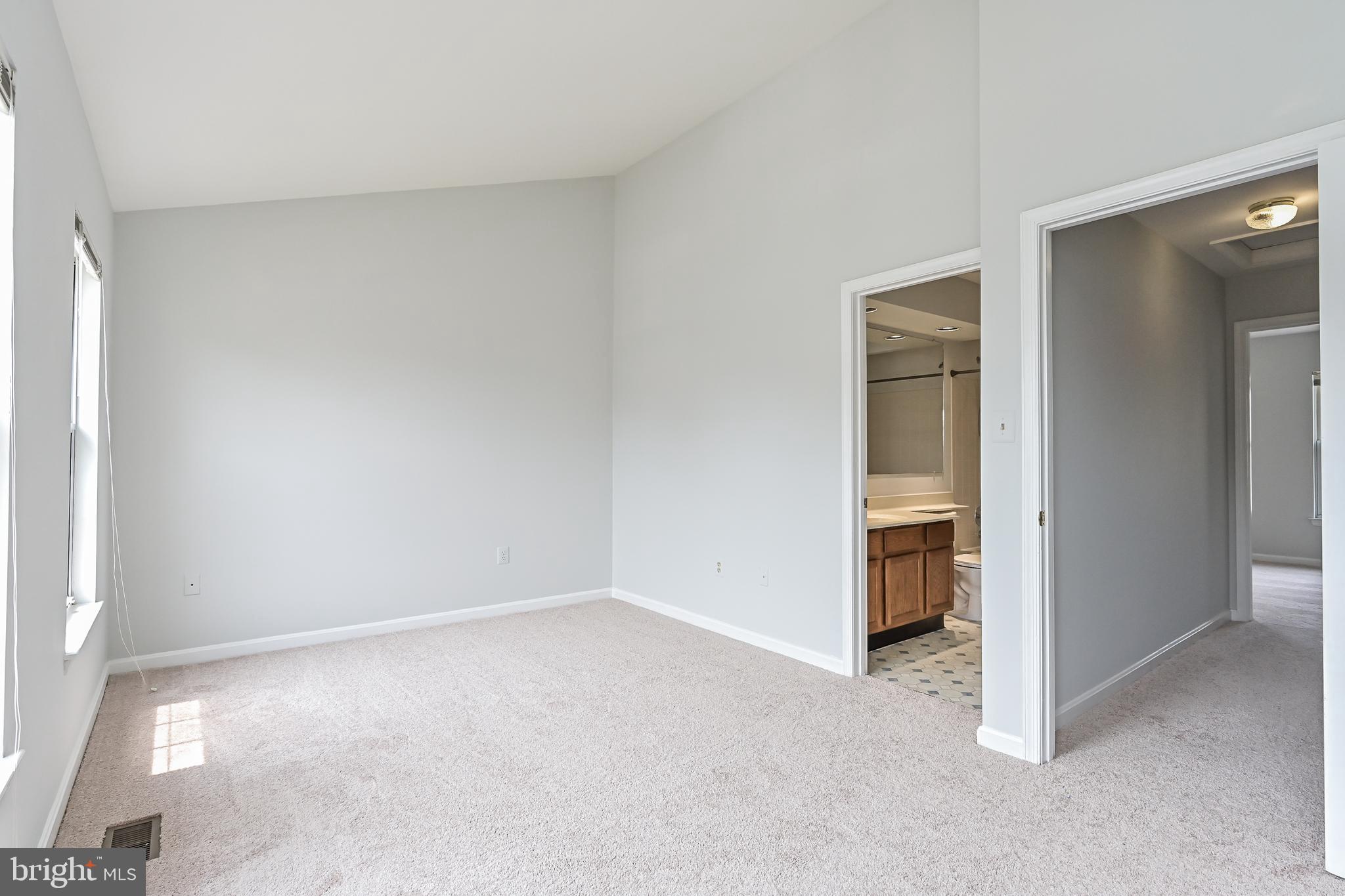 1989 Bowline Loop Woodbridge, VA 22192 - Photo 17 of 41