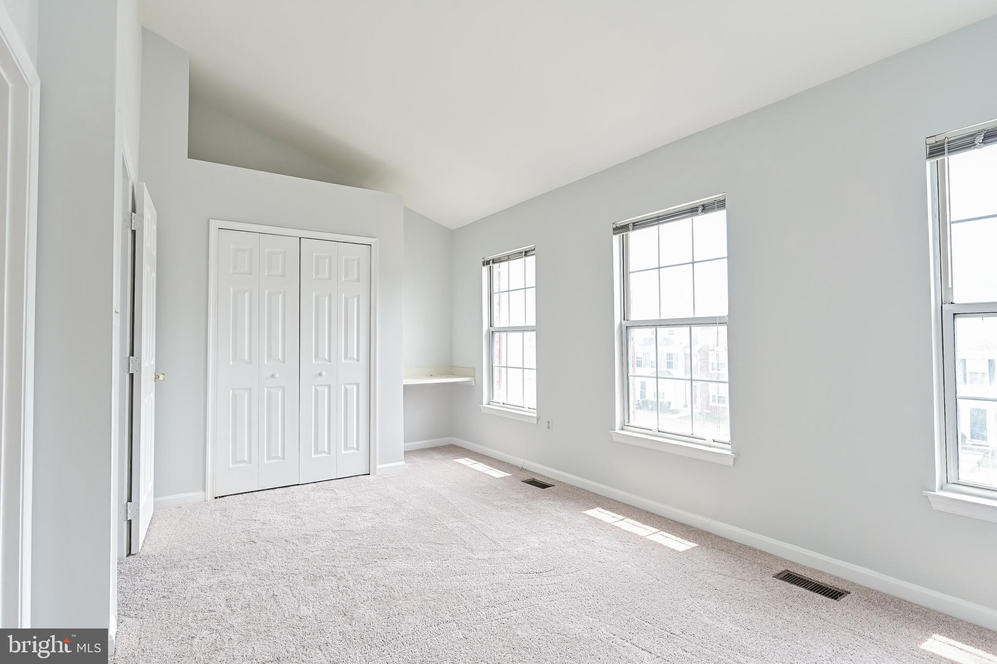 1989 Bowline Loop Woodbridge, VA 22192 - Photo 19 of 41