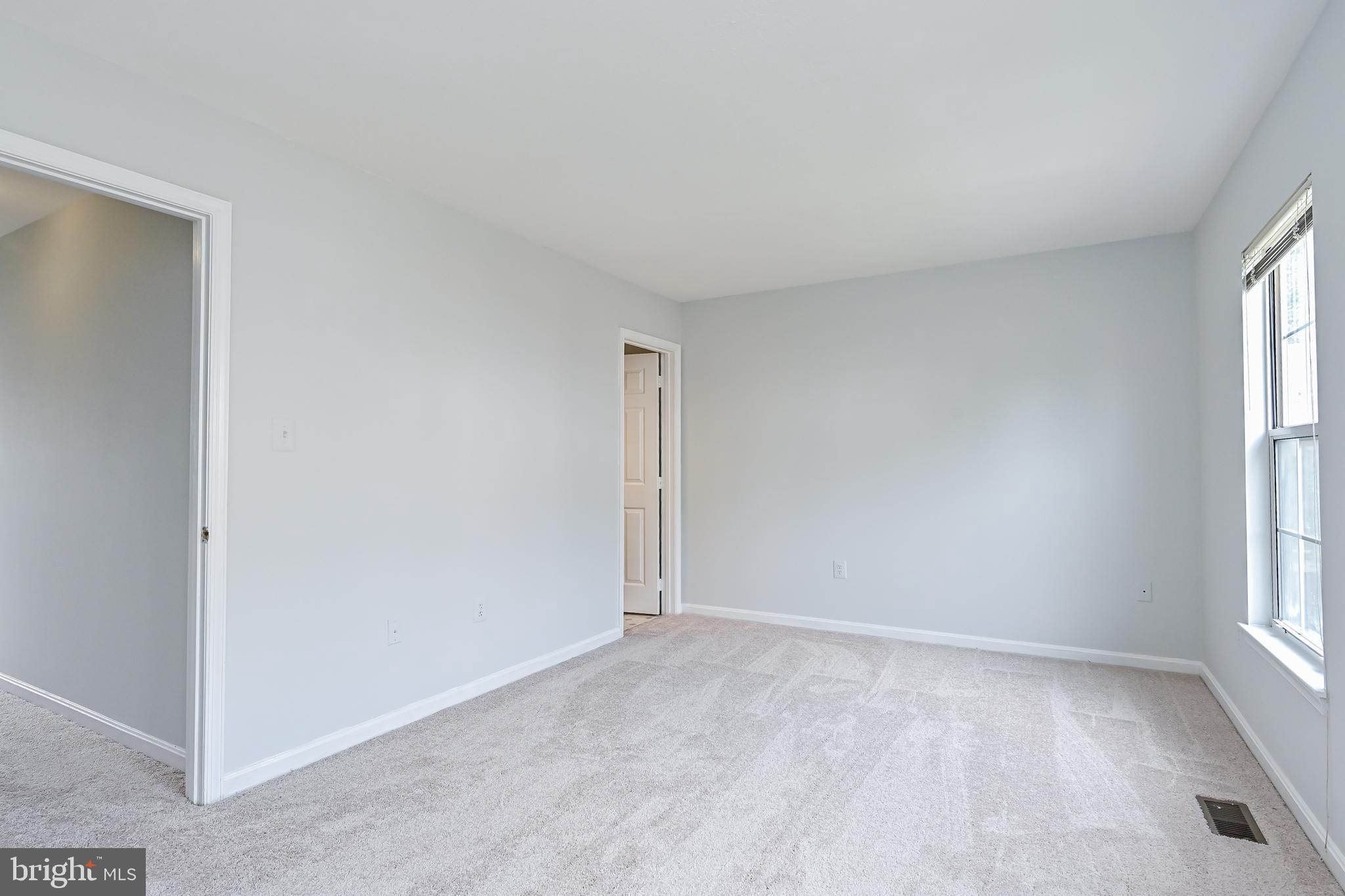 1989 Bowline Loop Woodbridge, VA 22192 - Photo 25 of 41