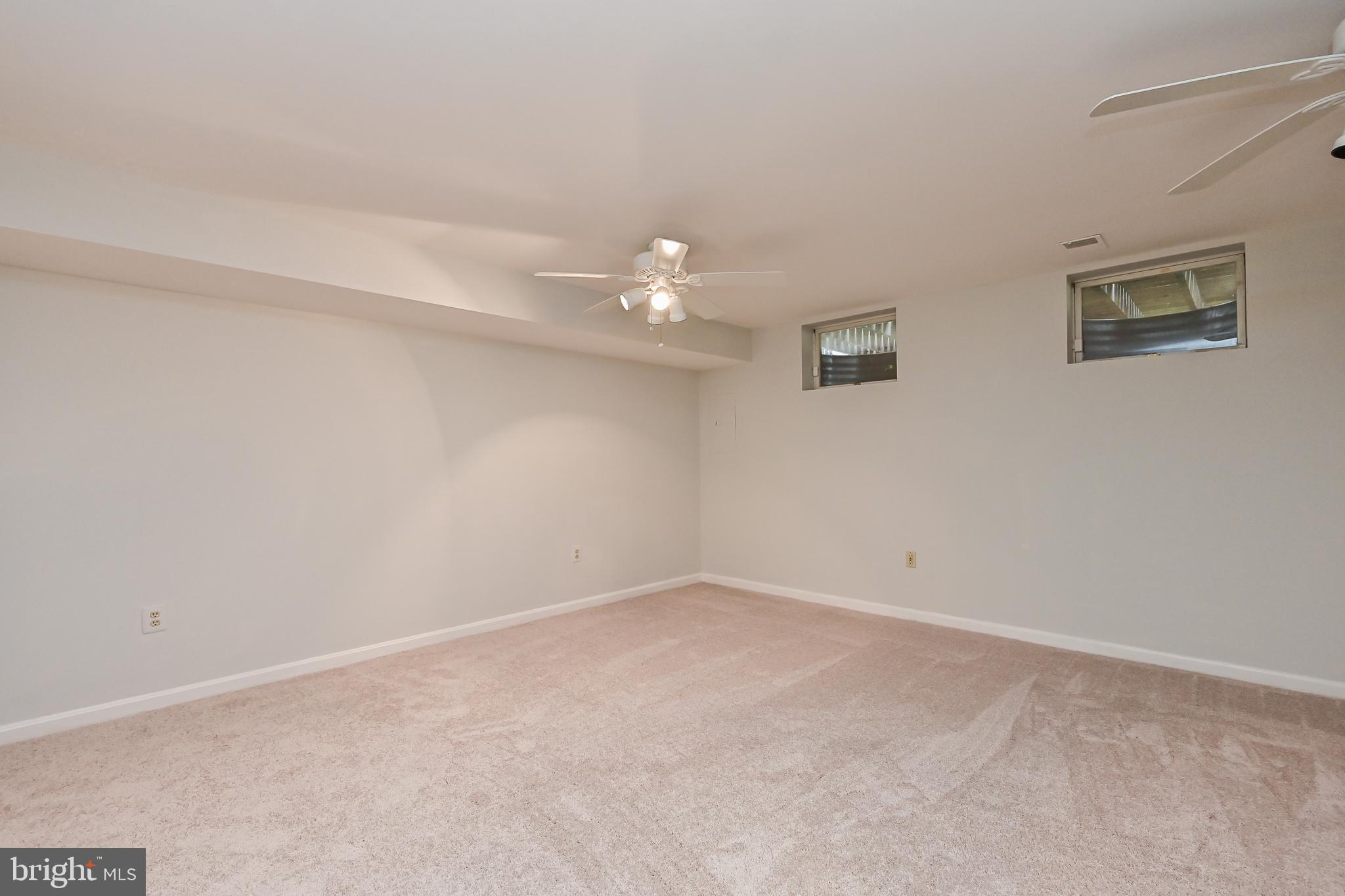 1989 Bowline Loop Woodbridge, VA 22192 - Photo 33 of 41