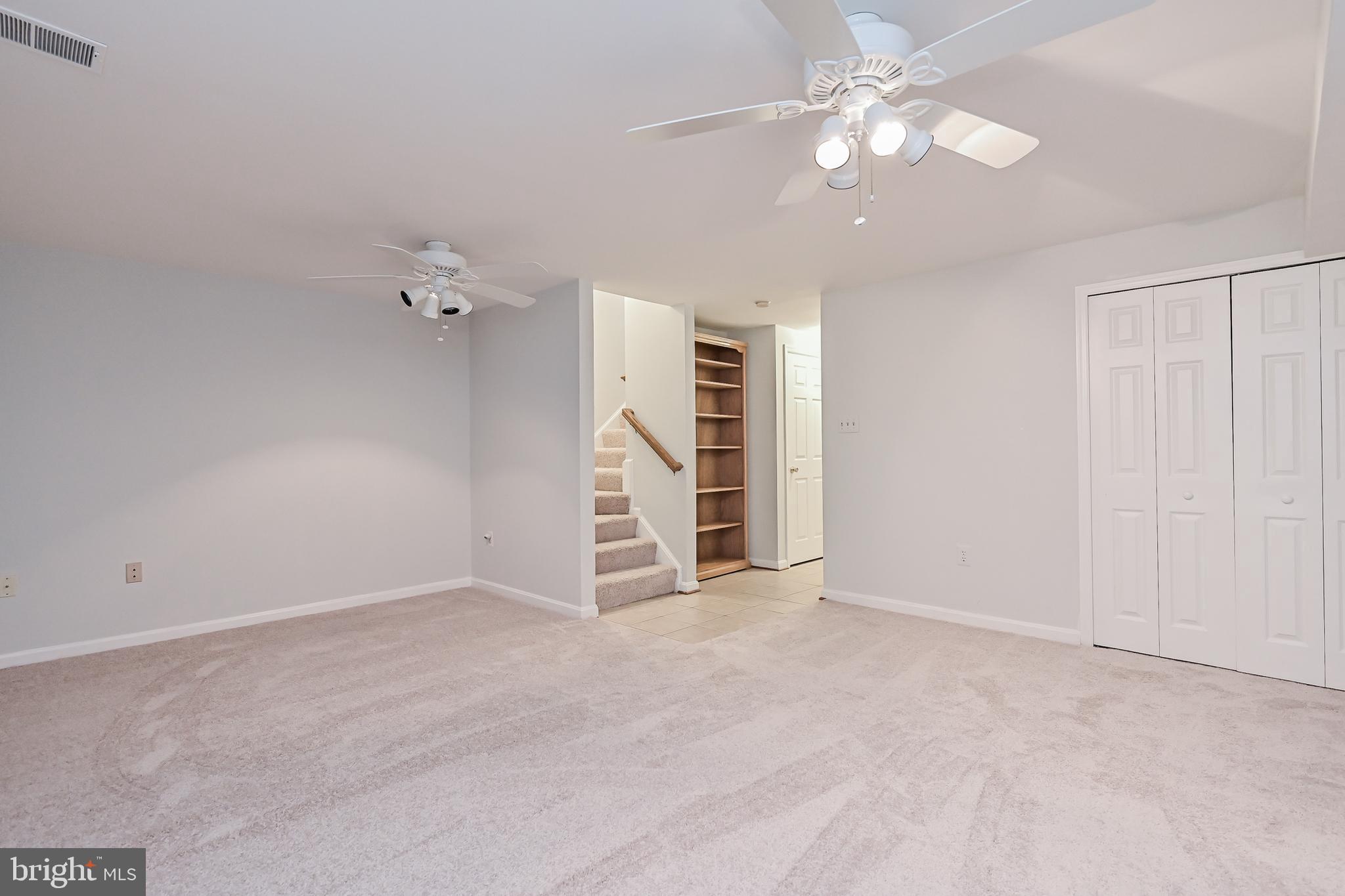 1989 Bowline Loop Woodbridge, VA 22192 - Photo 35 of 41