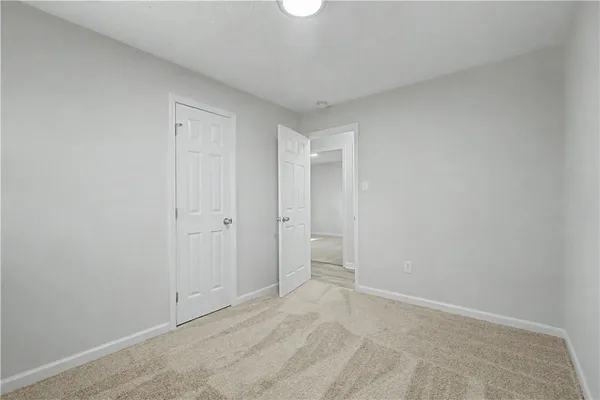 $260,000 | 556 Roxbury Drive, Riverdale, GA 30274