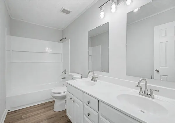 $260,000 | 556 Roxbury Drive, Riverdale, GA 30274