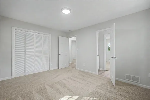 $260,000 | 556 Roxbury Drive, Riverdale, GA 30274