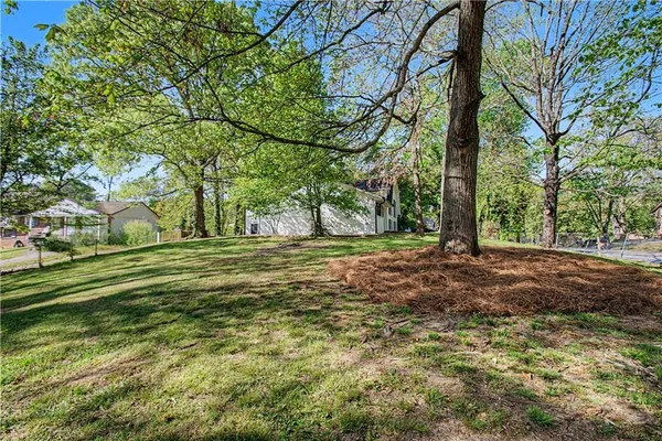 $260,000 | 556 Roxbury Drive, Riverdale, GA 30274