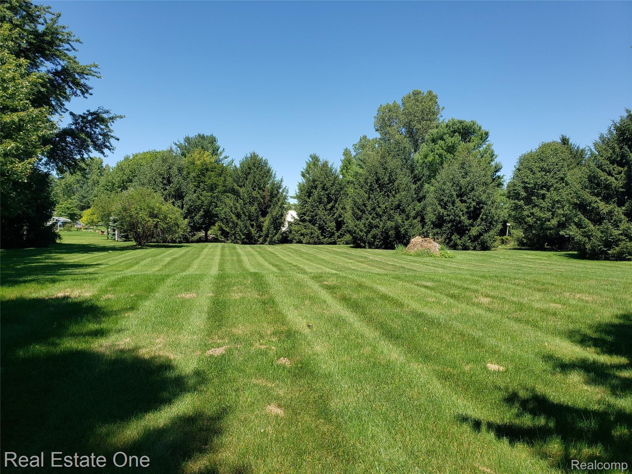 1870 South Elba Road Lapeer, MI 48446 - Photo 9 of 51 20200811_142056.jpg